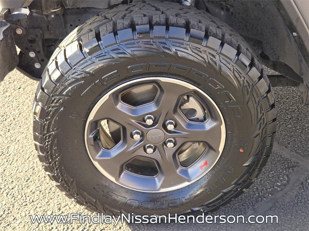 used 2022 Jeep Gladiator car, priced at $36,484