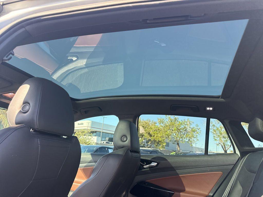 used 2021 Volkswagen ID.4 car, priced at $19,148