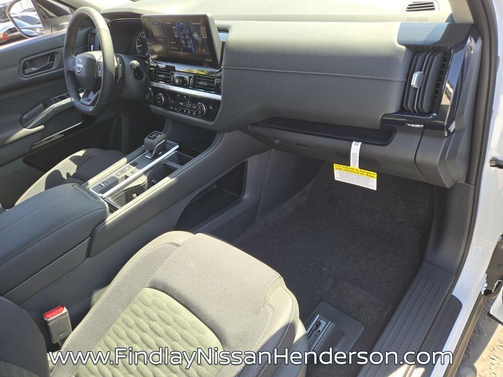 new 2026 Nissan Pathfinder car, priced at $40,009