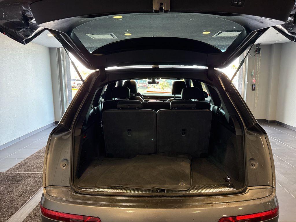 used 2021 Audi Q7 car, priced at $27,249