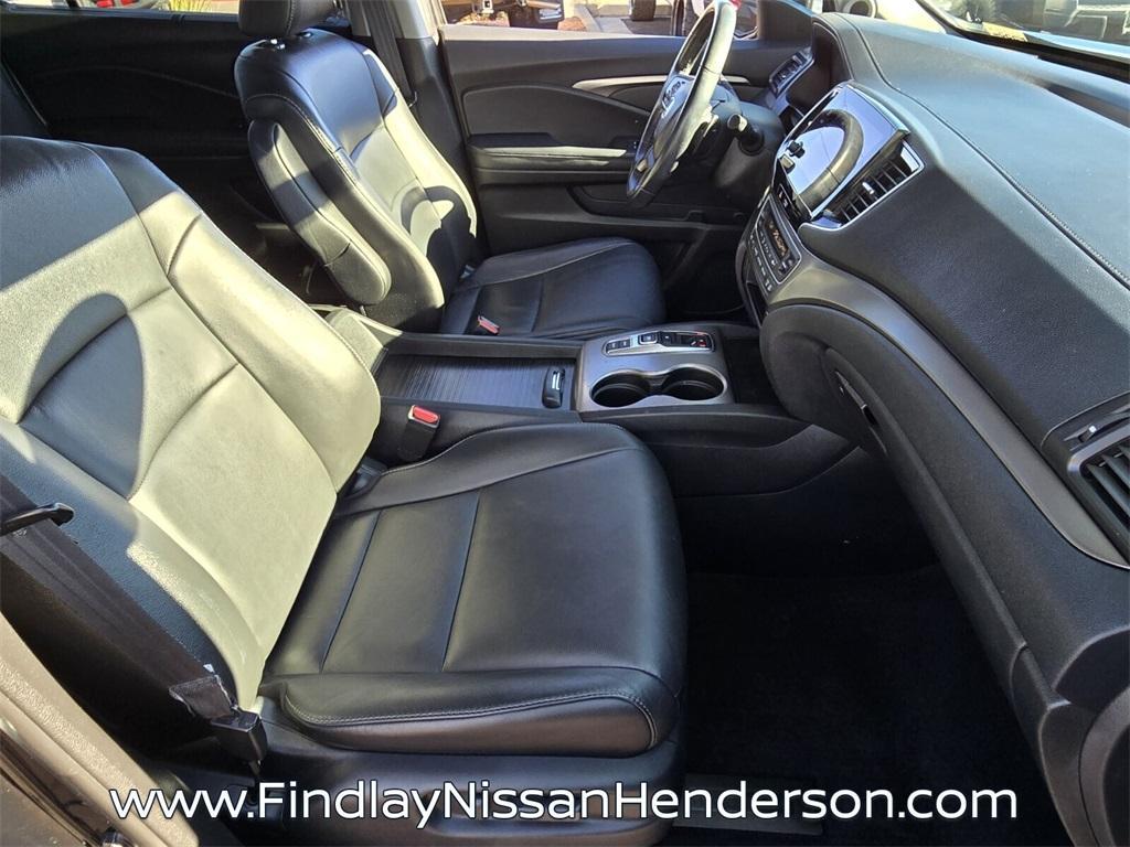 used 2022 Honda Pilot car, priced at $26,984