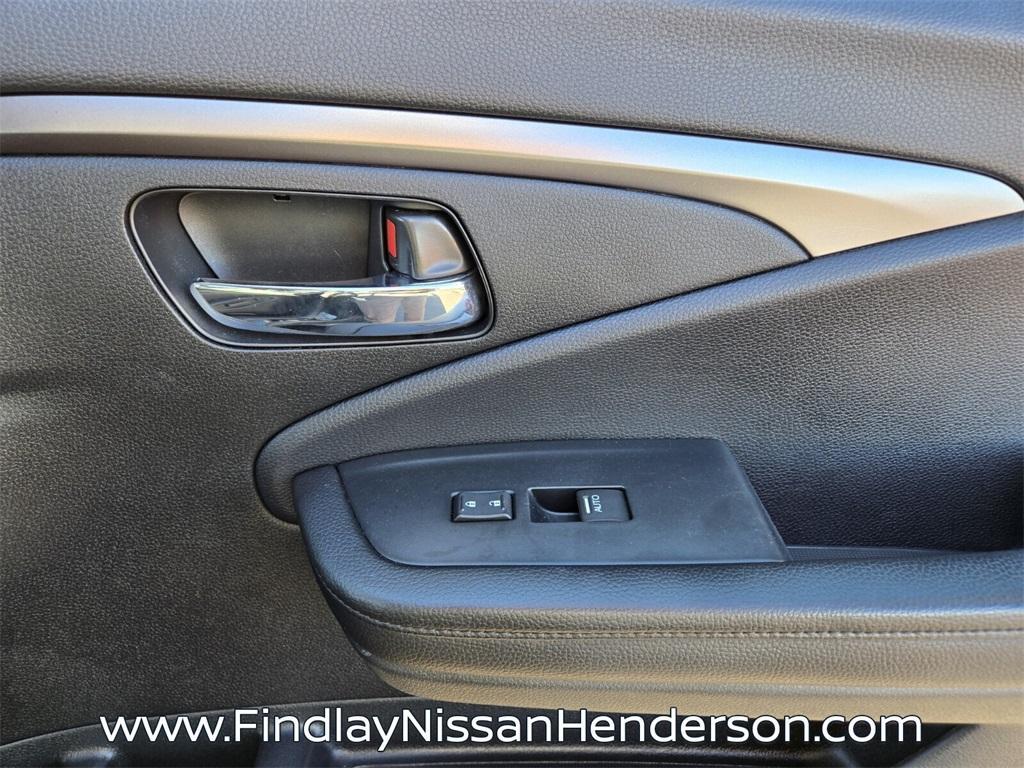 used 2022 Honda Pilot car, priced at $26,984