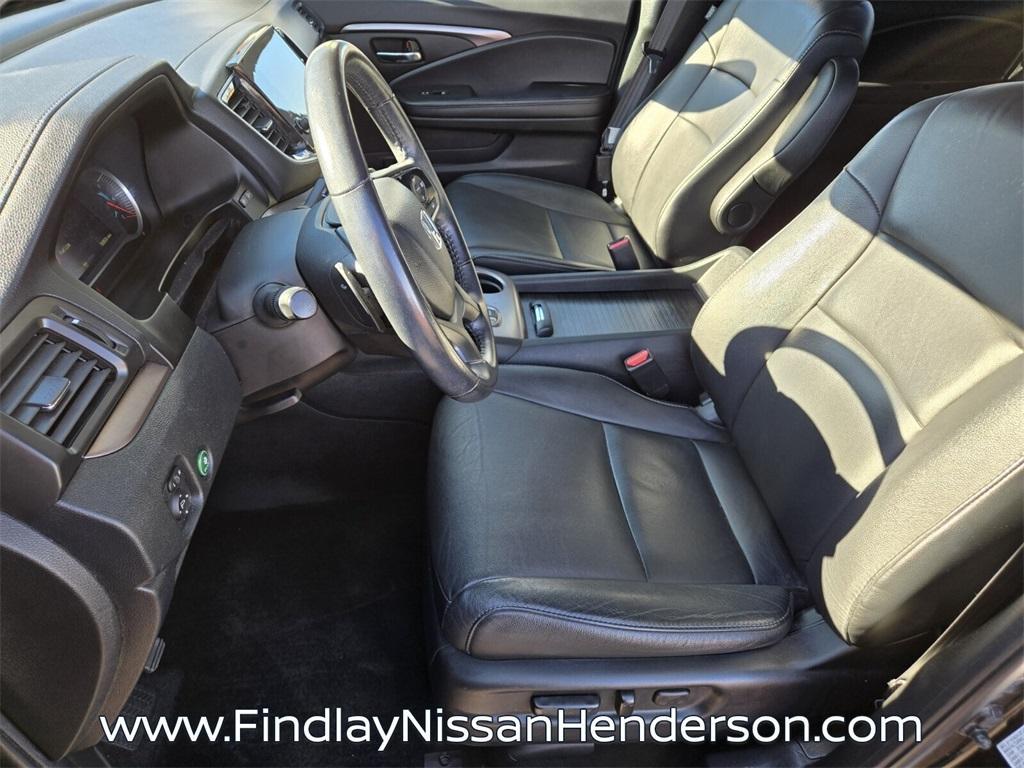 used 2022 Honda Pilot car, priced at $26,984