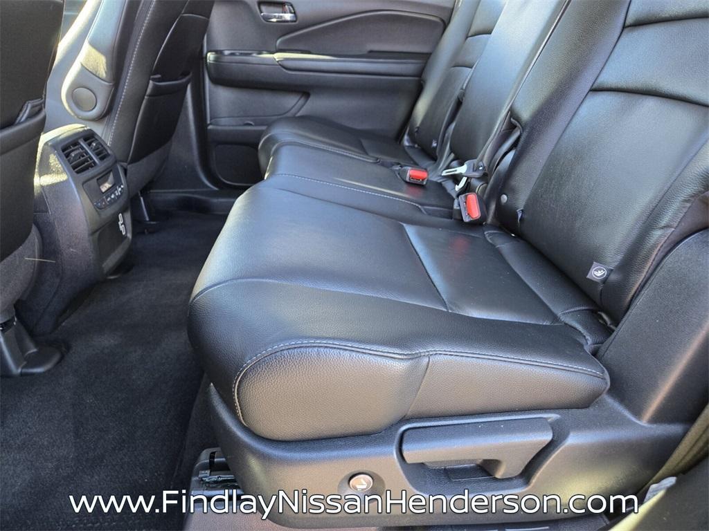 used 2022 Honda Pilot car, priced at $26,984