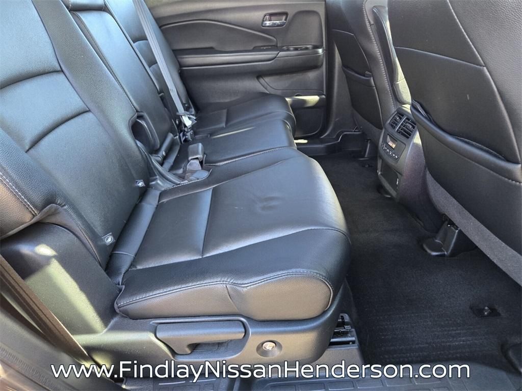 used 2022 Honda Pilot car, priced at $26,984