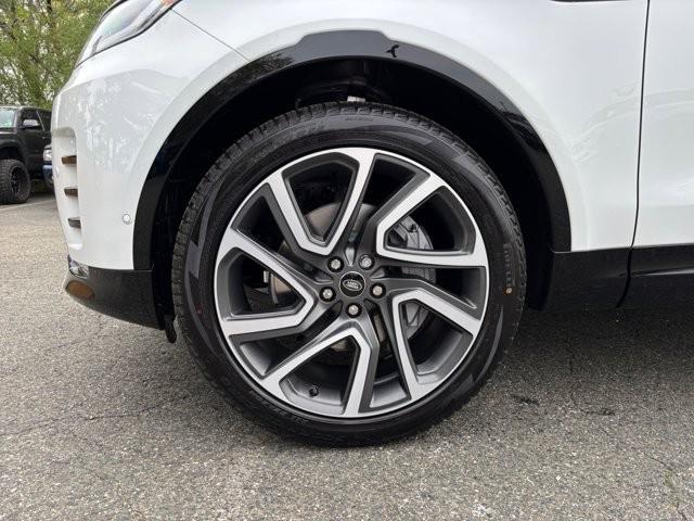 new 2025 Land Rover Discovery car, priced at $71,995