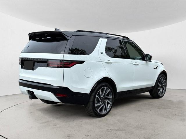 new 2025 Land Rover Discovery car, priced at $71,995