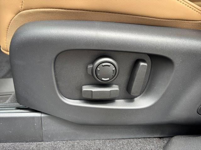 new 2025 Land Rover Discovery car, priced at $74,995