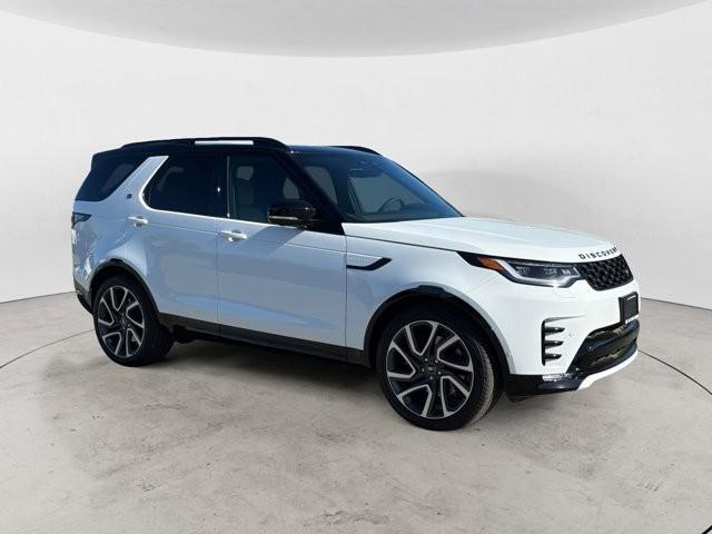 new 2025 Land Rover Discovery car, priced at $78,995