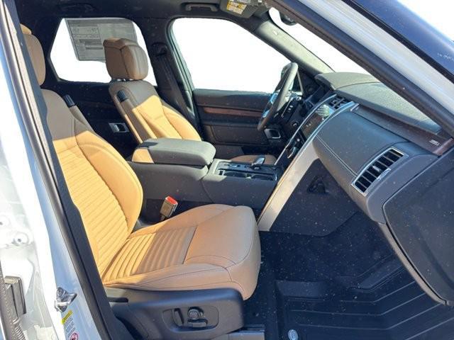 new 2025 Land Rover Discovery car, priced at $78,995