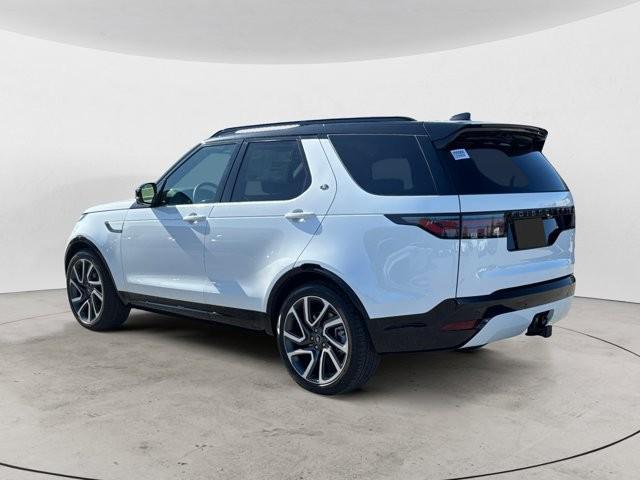 new 2025 Land Rover Discovery car, priced at $78,995
