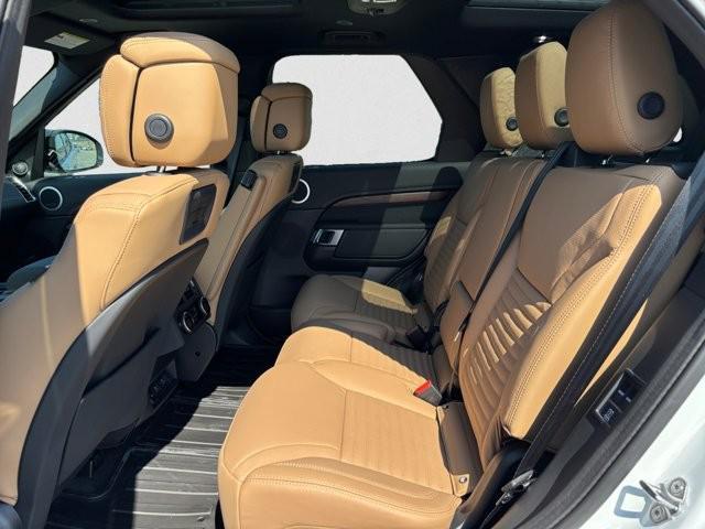 new 2025 Land Rover Discovery car, priced at $78,518