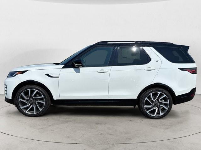 new 2025 Land Rover Discovery car, priced at $78,518