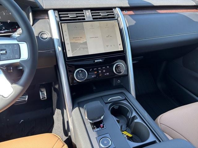 new 2025 Land Rover Discovery car, priced at $78,518