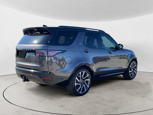 new 2025 Land Rover Discovery car, priced at $78,995