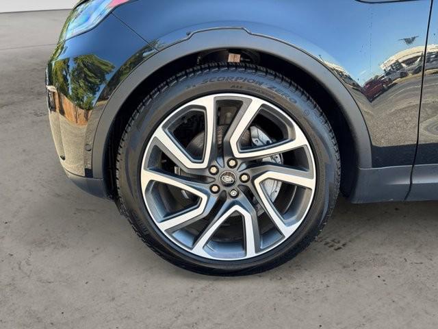 new 2024 Land Rover Discovery car, priced at $54,995