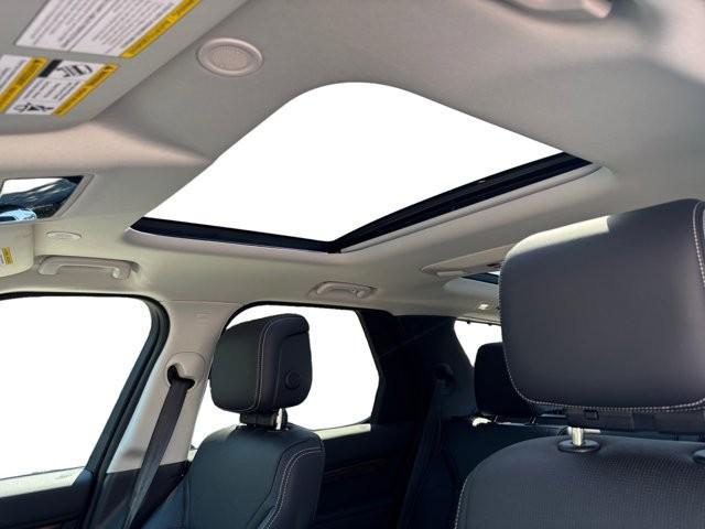 new 2024 Land Rover Discovery car, priced at $54,995