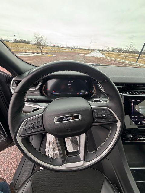 used 2022 Jeep Grand Cherokee car, priced at $31,774