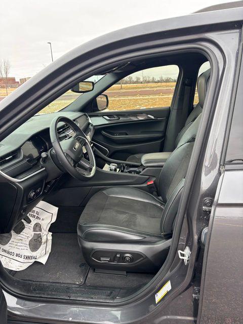 used 2022 Jeep Grand Cherokee car, priced at $31,774