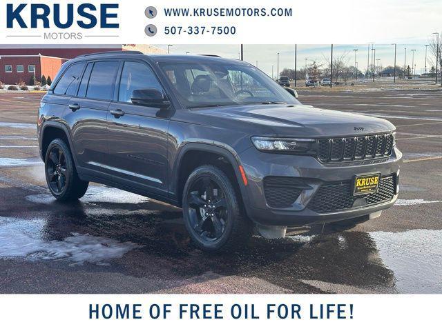 used 2023 Jeep Grand Cherokee car, priced at $29,100