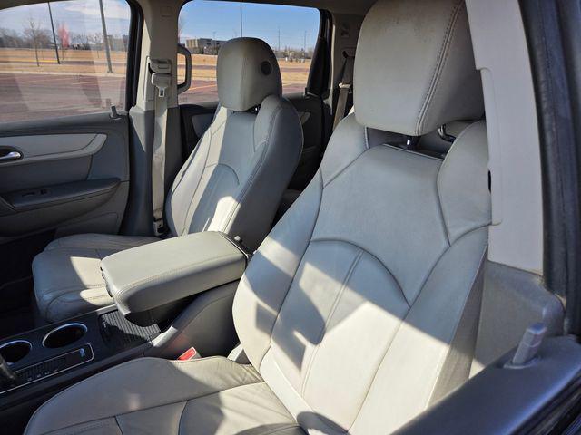 used 2015 Chevrolet Traverse car, priced at $4,999