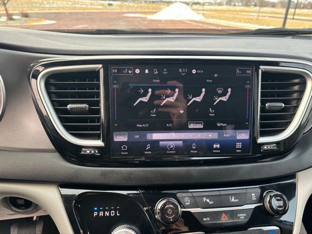 used 2024 Chrysler Pacifica car, priced at $30,058