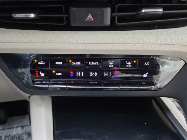 used 2022 Buick Envision car, priced at $22,999