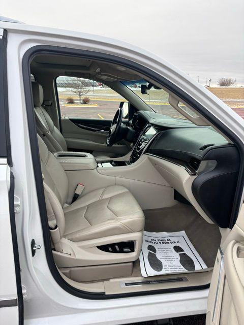 used 2018 Cadillac Escalade ESV car, priced at $27,899