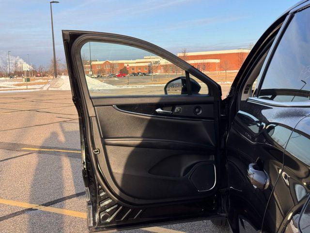 used 2022 Lincoln Nautilus car, priced at $36,223