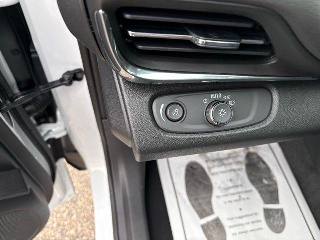 new 2026 Buick Envista car, priced at $27,082