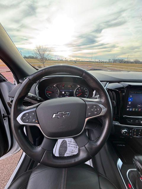 used 2022 Chevrolet Traverse car, priced at $33,280