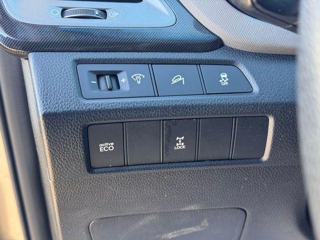used 2013 Hyundai Santa Fe car, priced at $5,250