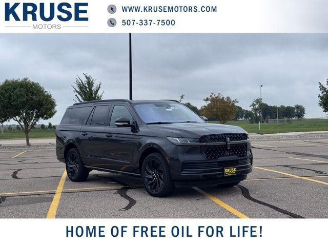 new 2025 Lincoln Navigator car, priced at $103,644