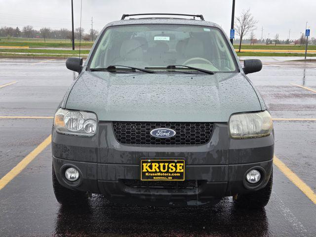 used 2007 Ford Escape car, priced at $3,500
