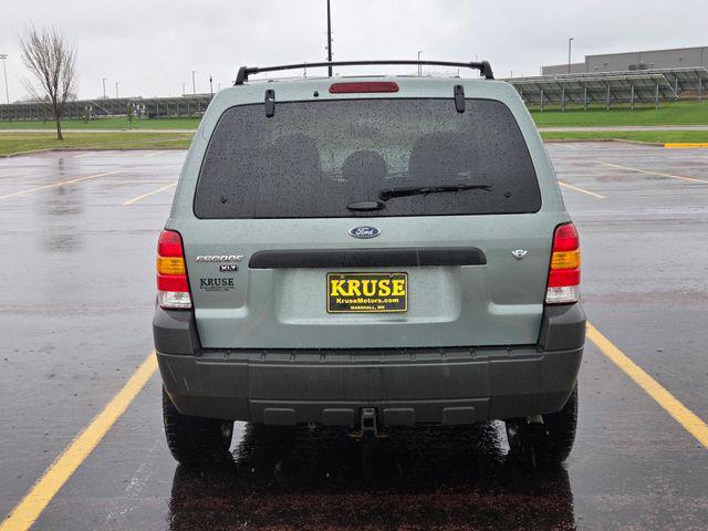 used 2007 Ford Escape car, priced at $3,500