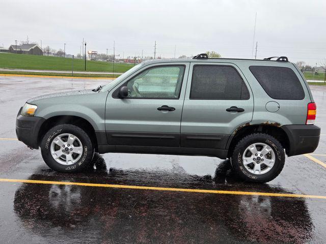 used 2007 Ford Escape car, priced at $3,500