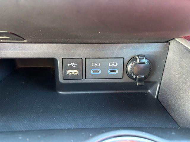 used 2022 Toyota Highlander car, priced at $36,199