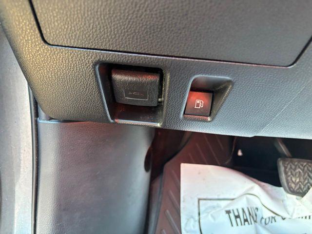 used 2022 Toyota Highlander car, priced at $36,199