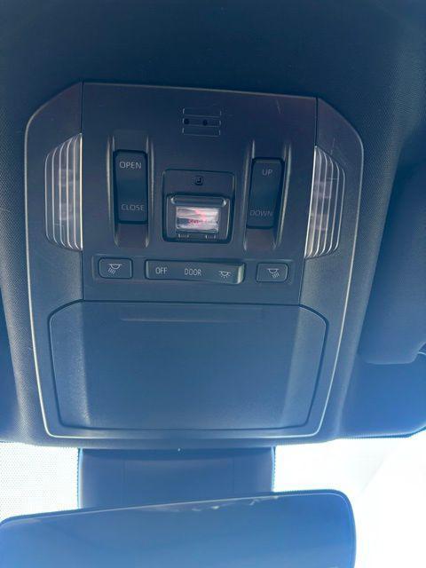 used 2022 Toyota Highlander car, priced at $36,199