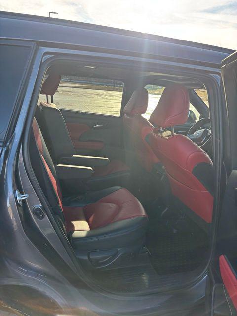 used 2022 Toyota Highlander car, priced at $36,199