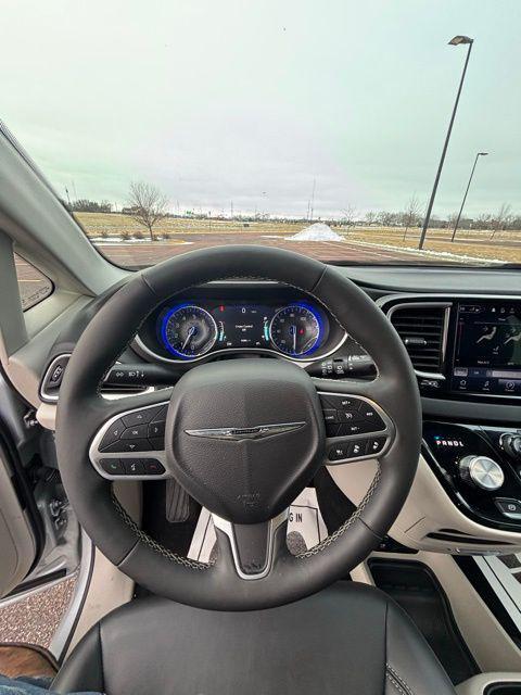 used 2024 Chrysler Pacifica car, priced at $30,568
