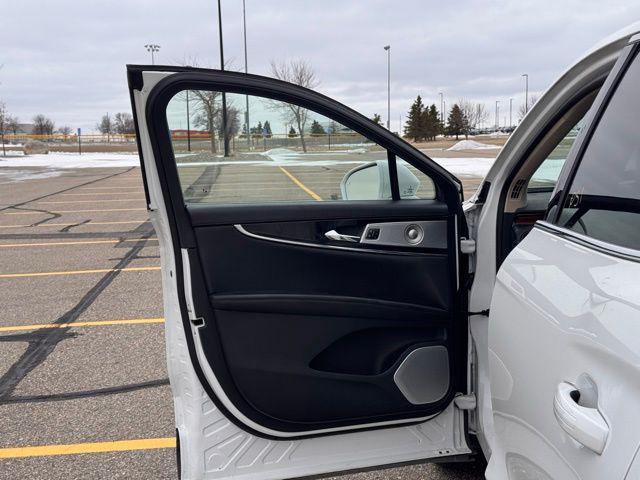 used 2023 Lincoln Nautilus car, priced at $33,995