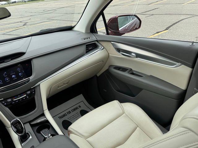 used 2017 Cadillac XT5 car, priced at $20,295