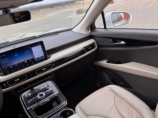 used 2023 Lincoln Nautilus car, priced at $38,500