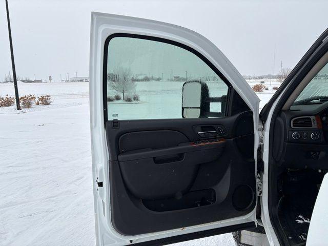 used 2013 GMC Sierra 2500 car, priced at $28,999