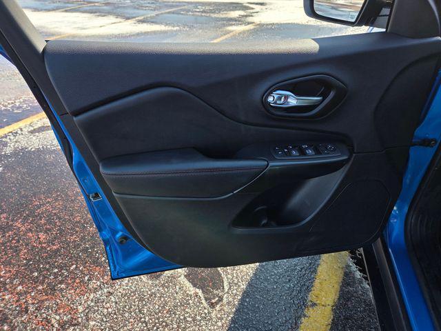 used 2022 Jeep Cherokee car, priced at $26,999