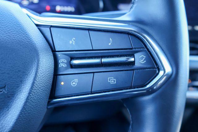 used 2025 Chevrolet Equinox car, priced at $23,435