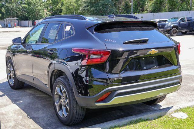 used 2025 Chevrolet Trax car, priced at $22,878