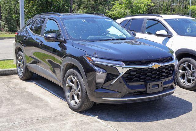 used 2025 Chevrolet Trax car, priced at $22,878