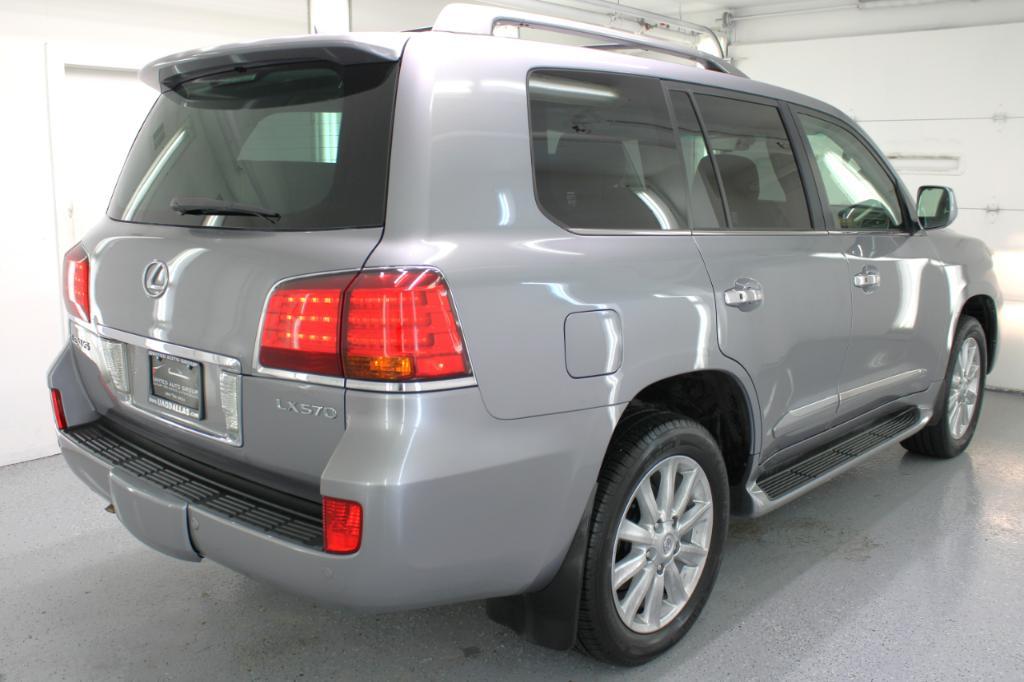 used 2009 Lexus LX 570 car, priced at $23,995